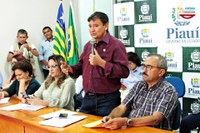 Governador Wellington Dias visita cidade de Antônio Almeida